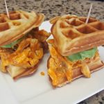 Buffalo Chicken Avocado Waffle Sliders! 
Slide in for one today